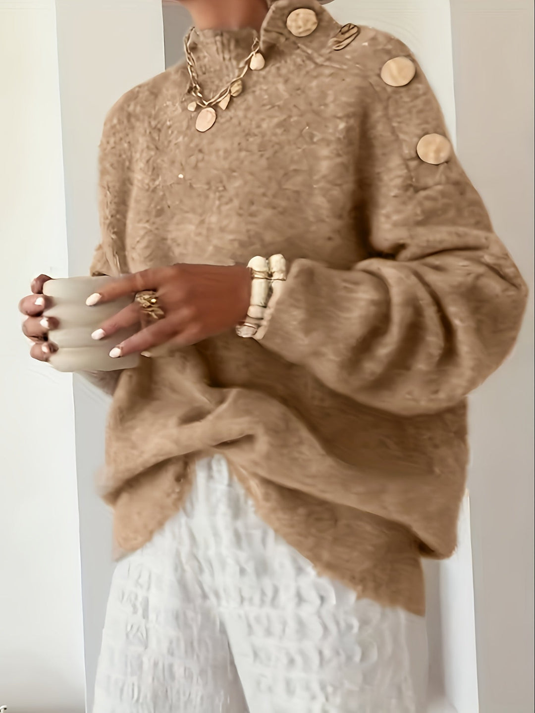 JOYLYN | WOMEN’S KNIT BUTTONED SWEATER