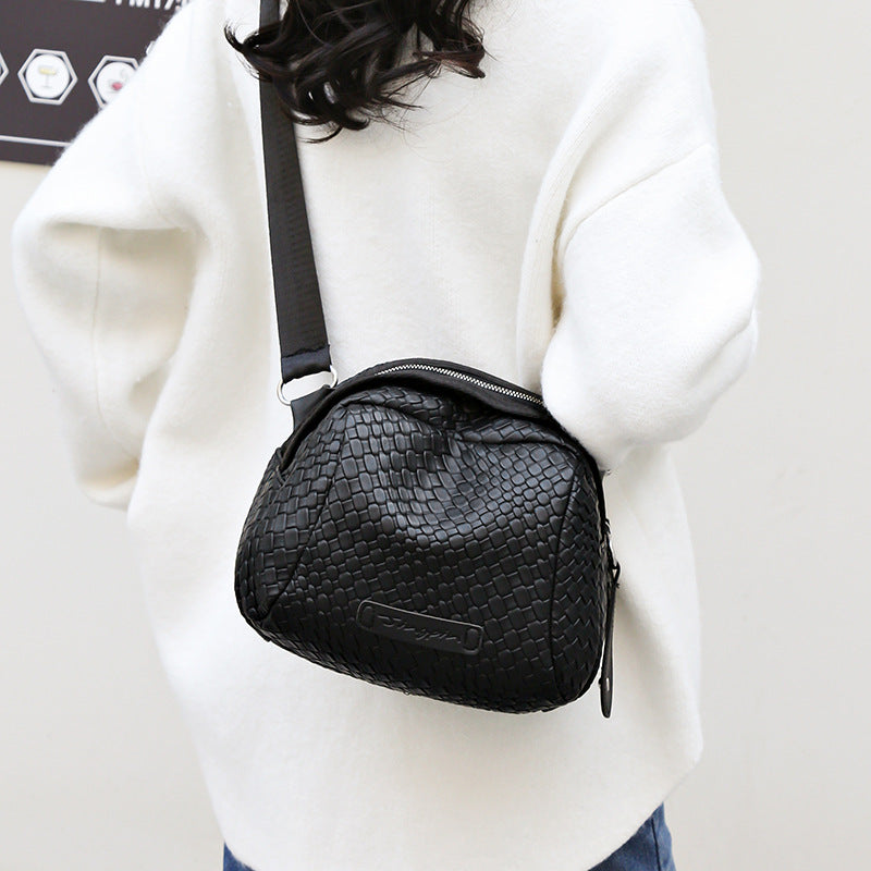 SHEENA | CHIC LIGHTWEIGHT WOVEN CROSSBODY BAG