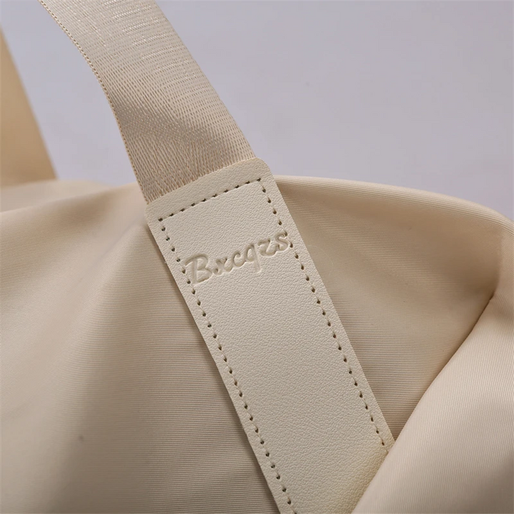 PAULEEN | WOMEN’S WATER-RESISTANT OXFORD GYM BAG