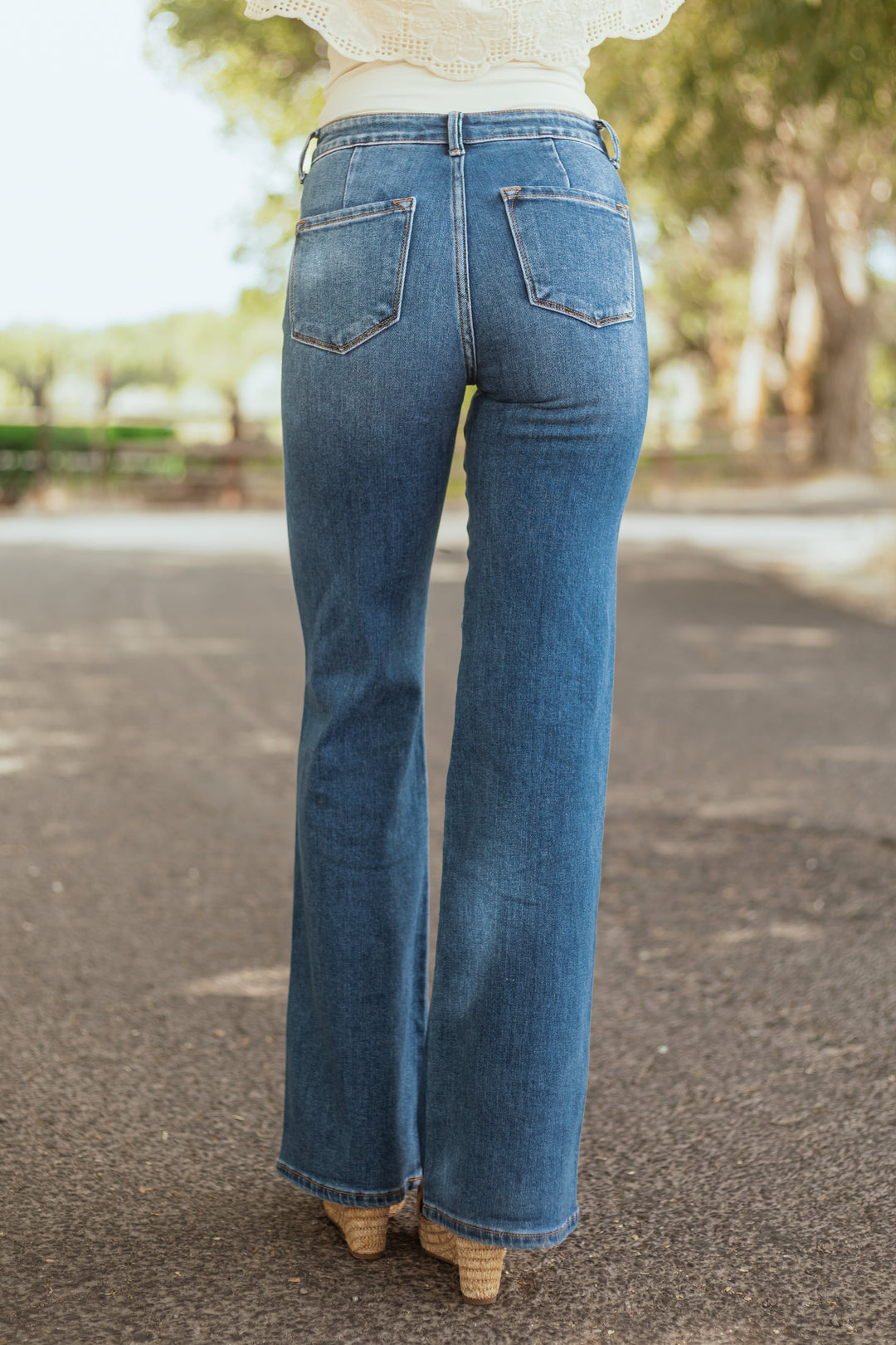 LIANNE | WOMEN’S HIGH-WAIST FLARED JEANS