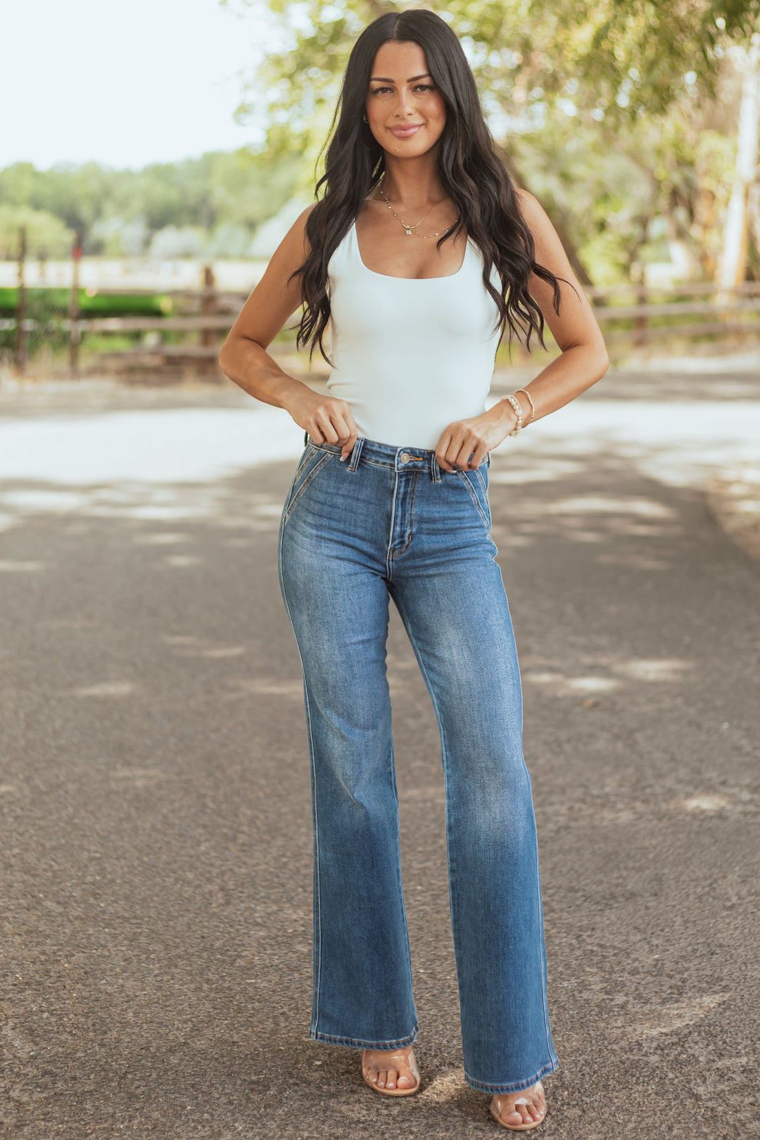 LIANNE | WOMEN’S HIGH-WAIST FLARED JEANS
