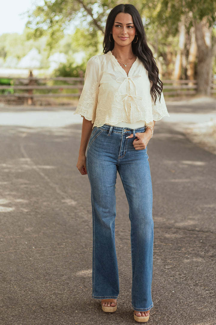 LIANNE | WOMEN’S HIGH-WAIST FLARED JEANS