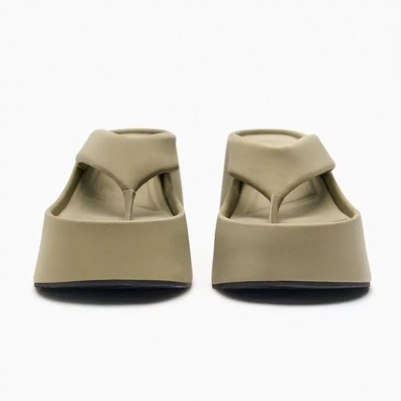 DELIA | WOMEN’S PLATFORM SLIPPERS