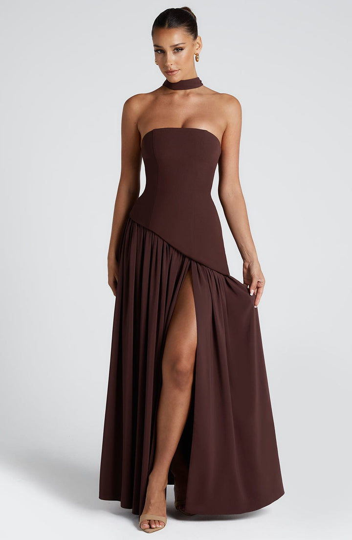 WENDY | ELEGANT BACKLESS PLEATED MAXI DRESS