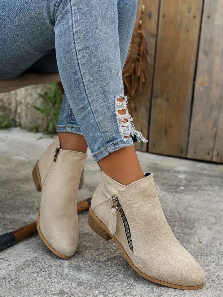 BERNARDINA | LOW-HEEL BOOTS