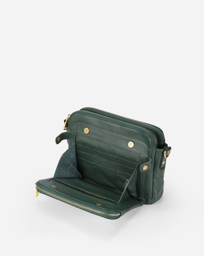 JOLENE | SLEEK THREE-LAYER CROSSBODY BAG