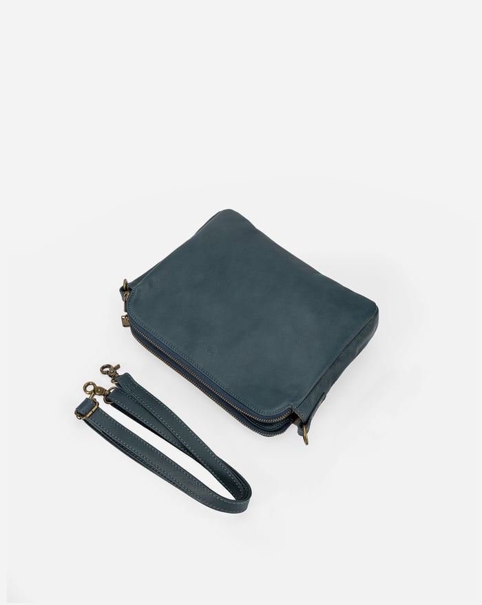 JOLENE | SLEEK THREE-LAYER CROSSBODY BAG