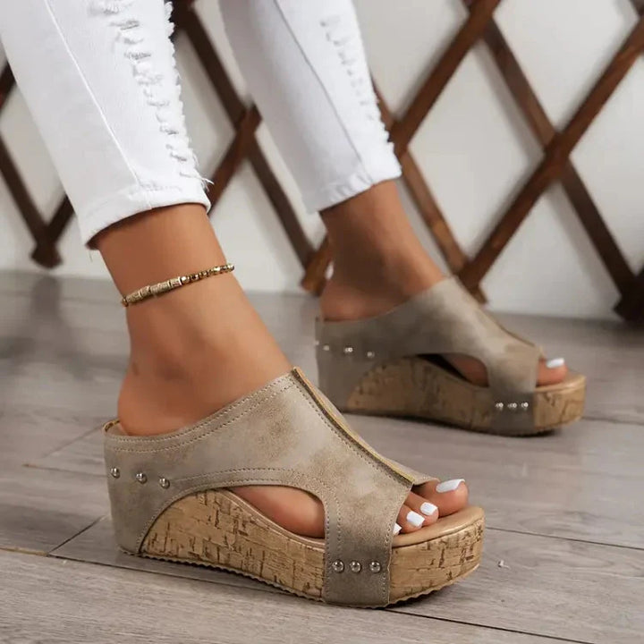 MIRIANA | ORTHOPAEDIC SANDALS