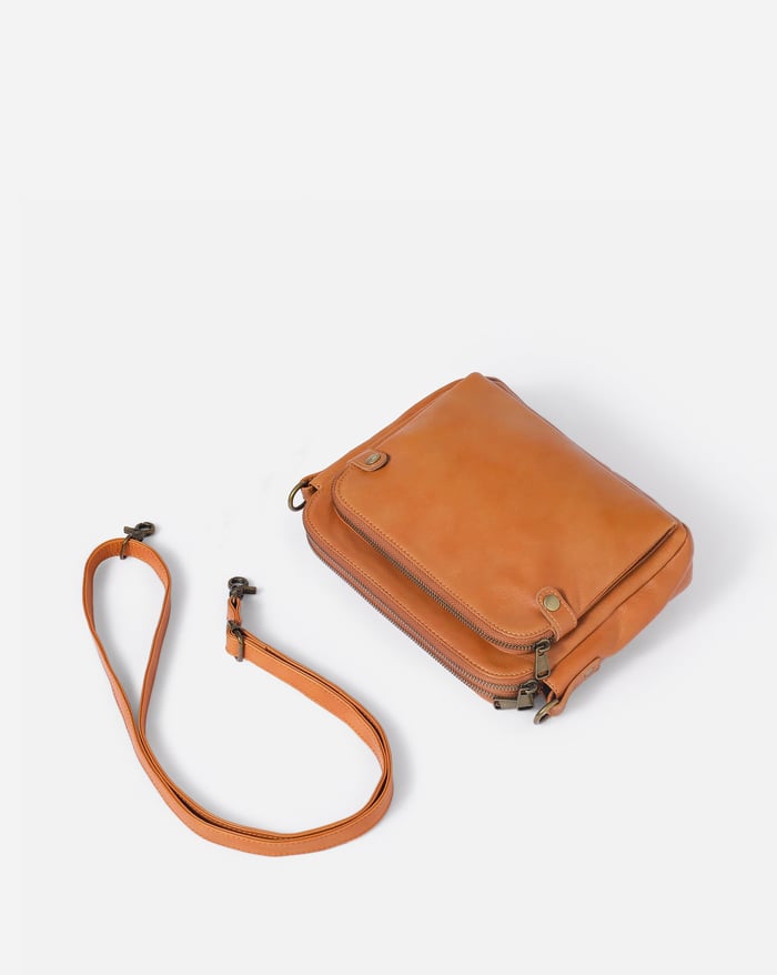 JOLENE | SLEEK THREE-LAYER CROSSBODY BAG