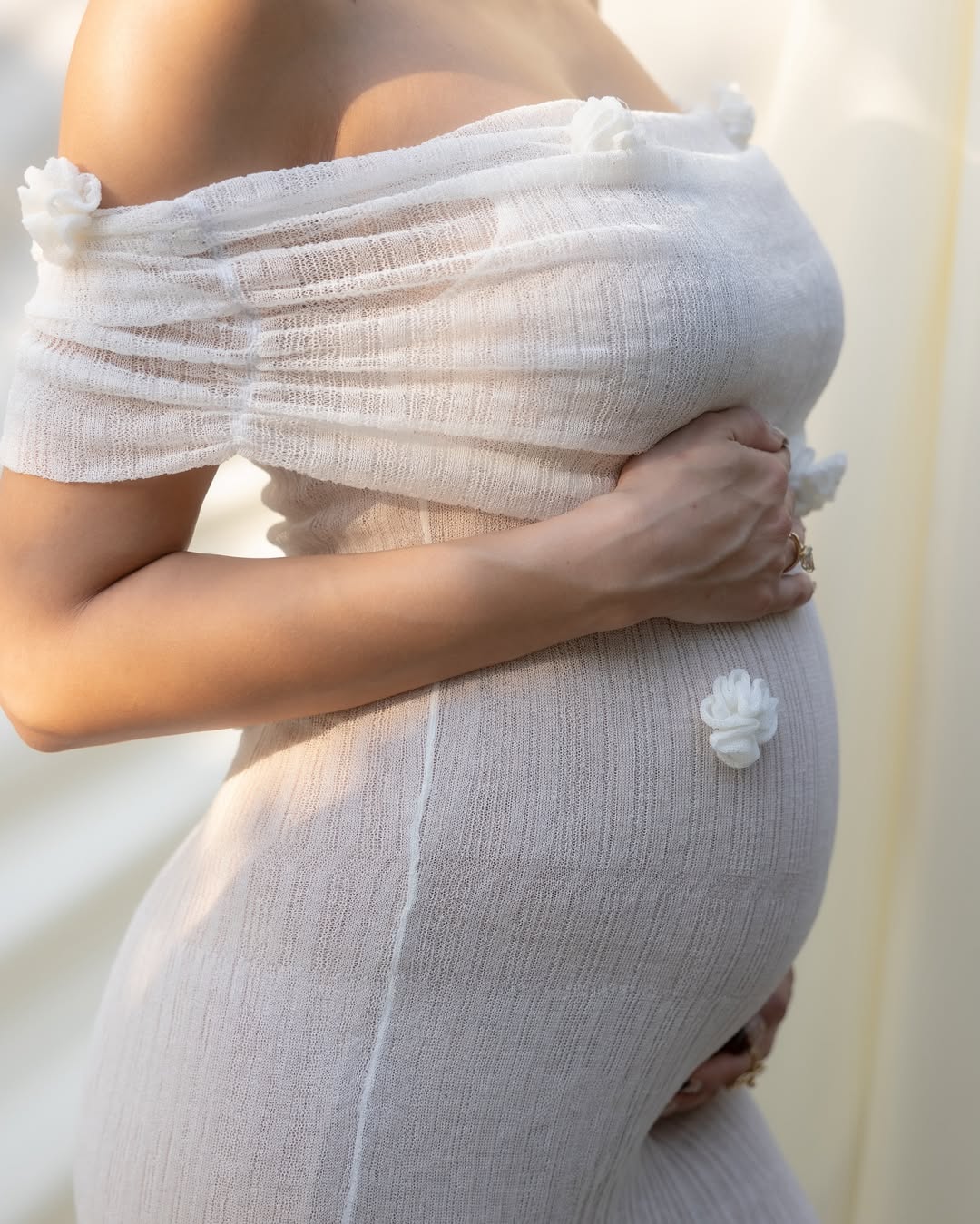 KYLIE | OFF-SHOULDER FLORAL MATERNITY MAXI DRESS