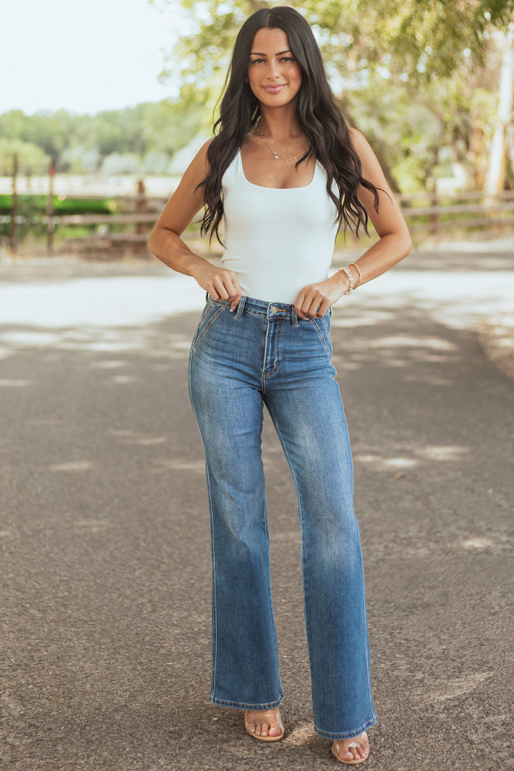 LIANNE | WOMEN’S HIGH-WAIST FLARED JEANS