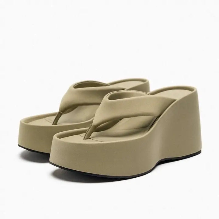 DELIA | WOMEN’S PLATFORM SLIPPERS
