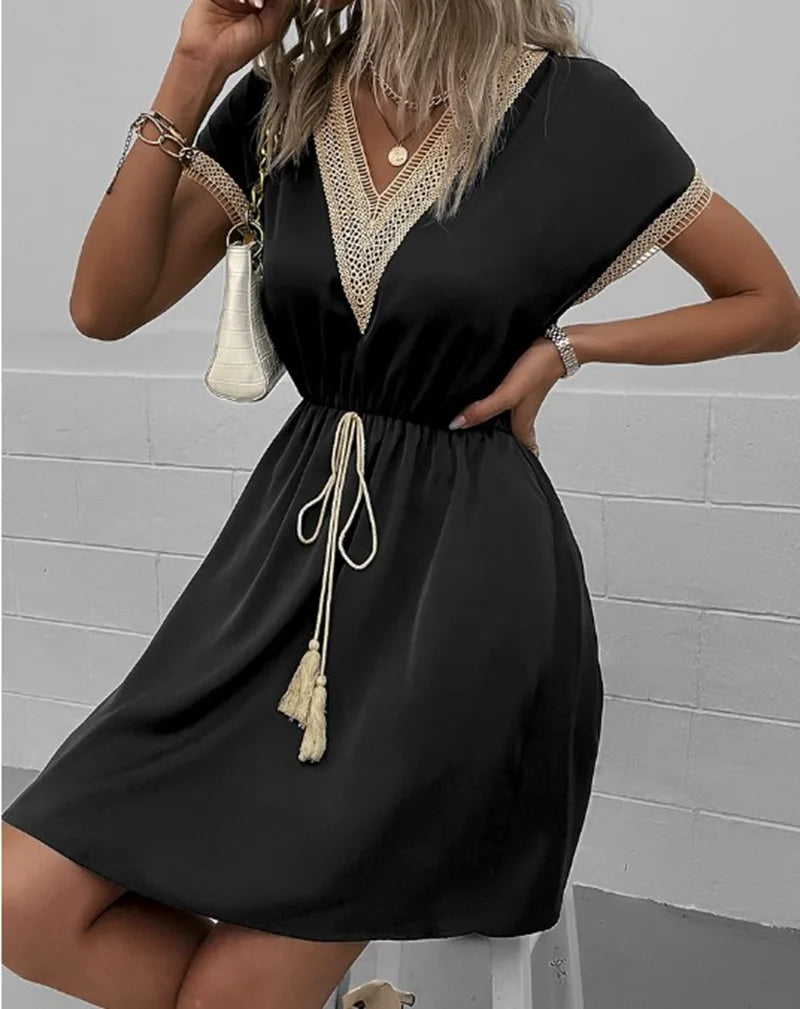 BROOKE | CHIC V-NECK BOHO DRESS