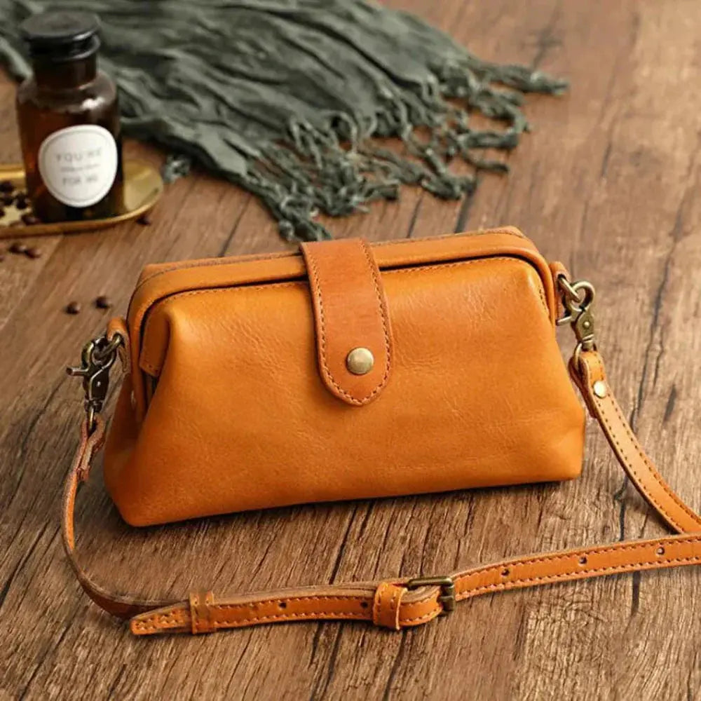 SITTI | VINTAGE-INSPIRED LEATHER CROSSBODY BAG