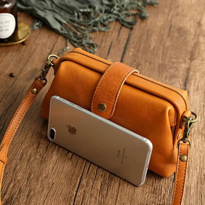 SITTI | VINTAGE-INSPIRED LEATHER CROSSBODY BAG