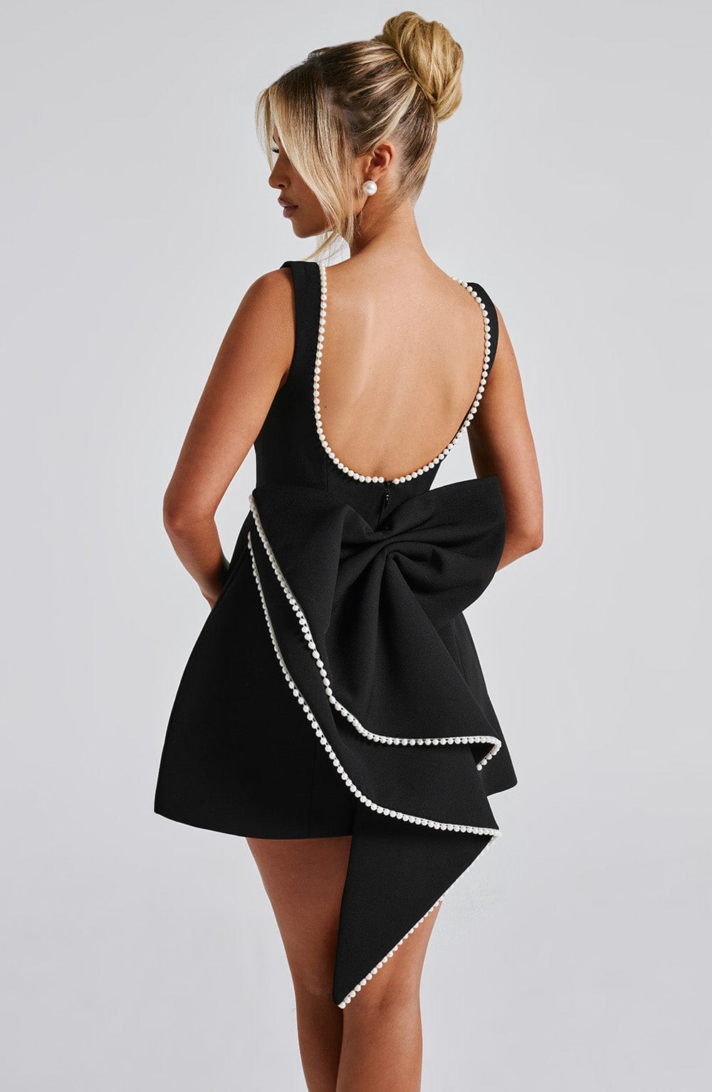 ALYSSA | ELEGANT PEARL BOW MINI DRESS