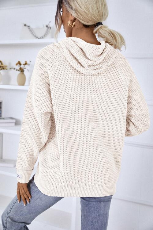 SOFIA | WOMEN’S KNITTED RELAXED-FIT HOODIE