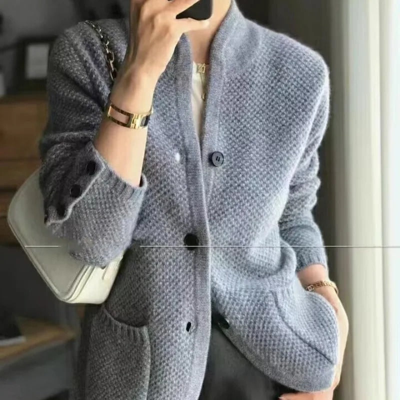 ATASHA | WOMEN’S KNITTED BUTTON-DOWN CARDIGAN