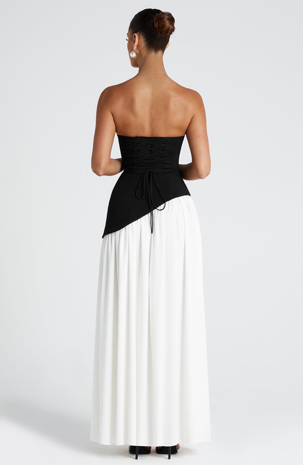 WENDY | ELEGANT BACKLESS PLEATED MAXI DRESS