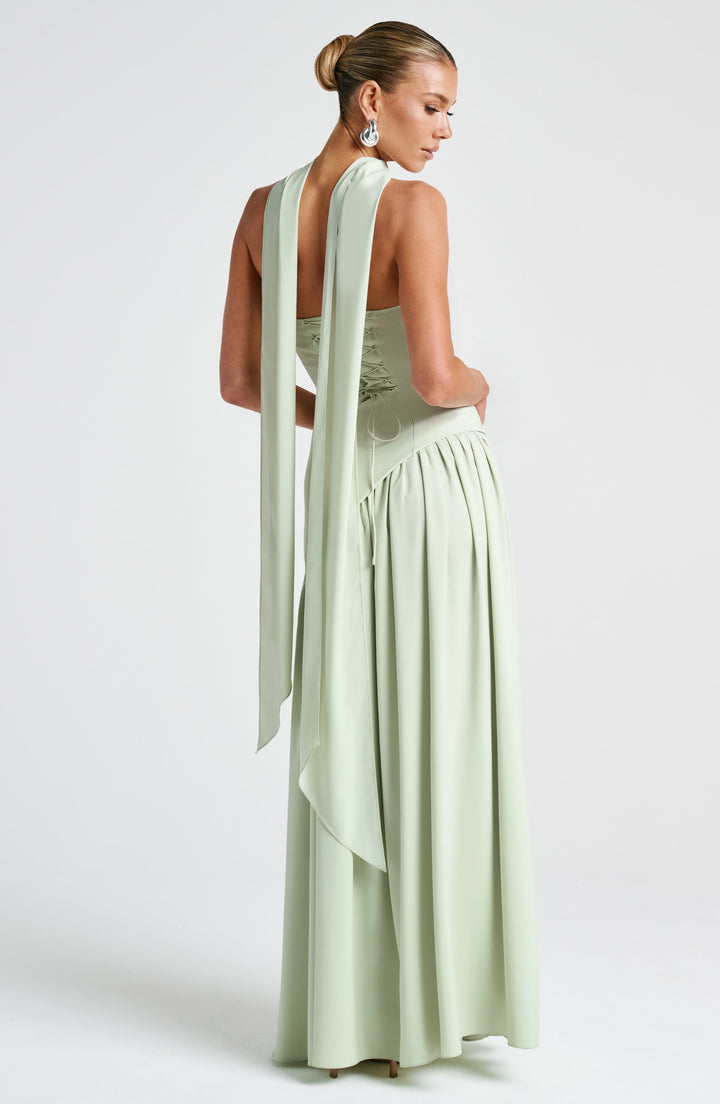 WENDY | ELEGANT BACKLESS PLEATED MAXI DRESS