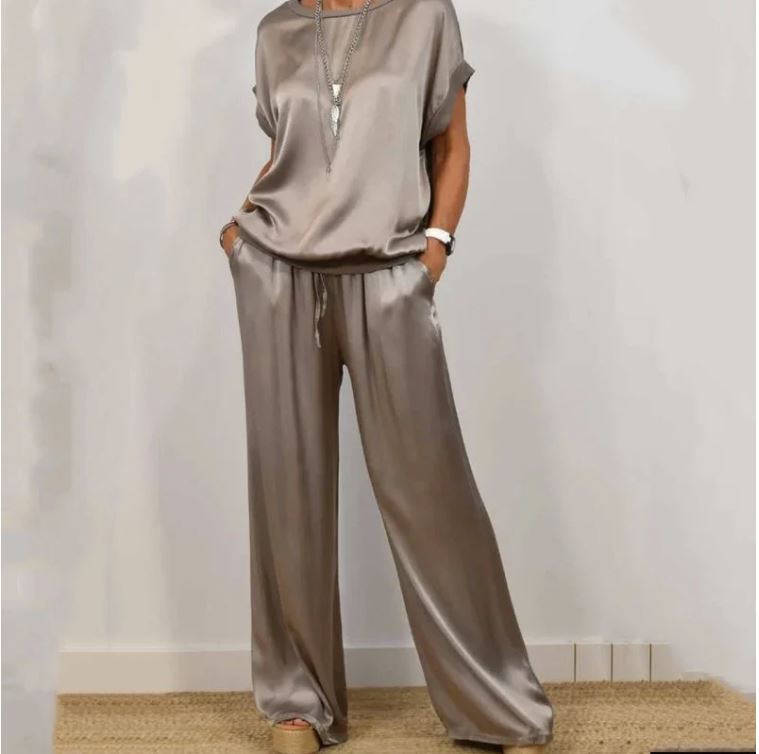 EMILIA | TWO-PIECE SET